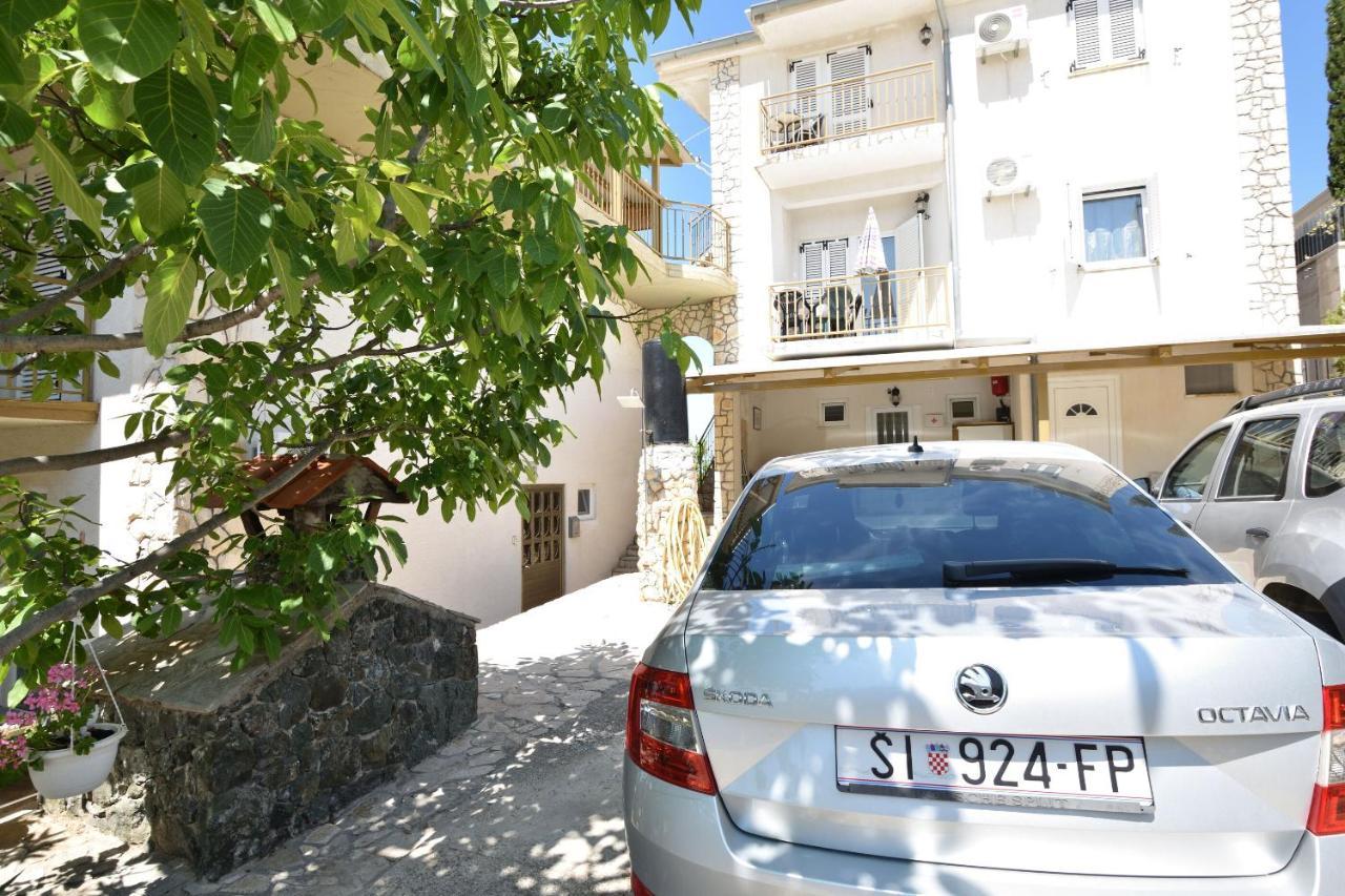 Apartments Jurkic Dolac Bagian luar foto